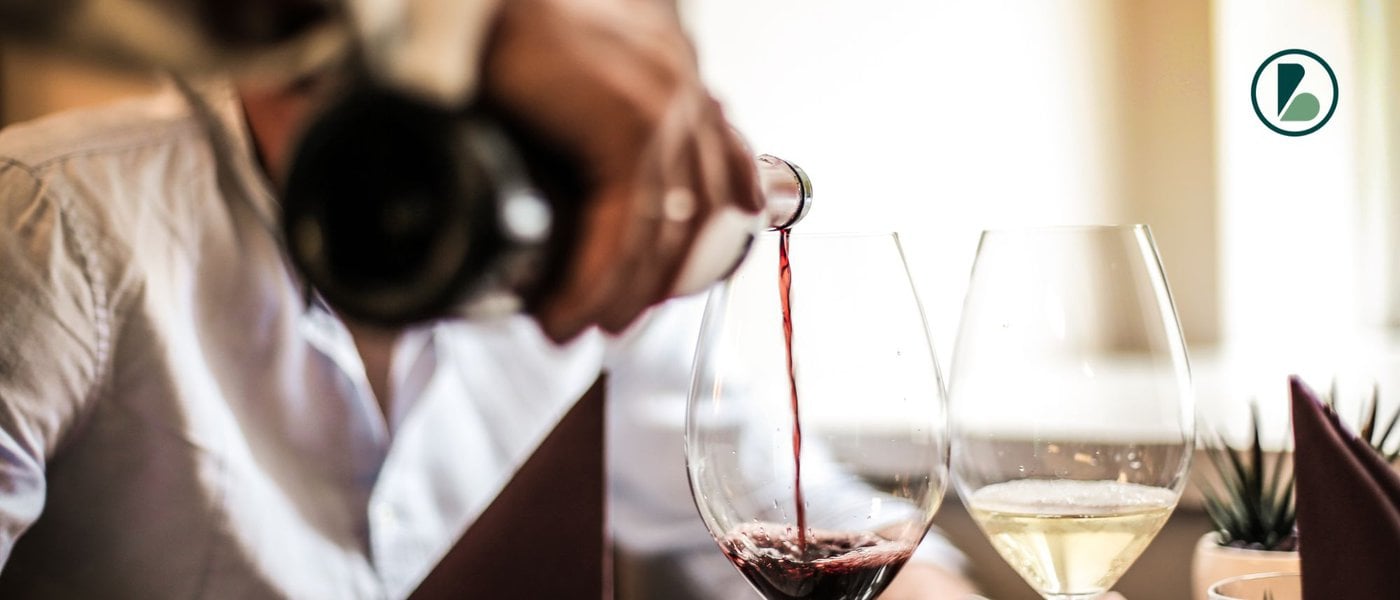 Non-alcoholic white label wine for hospitality businessses