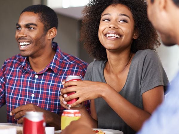 How do US consumers choose to moderate their alcohol consumption?