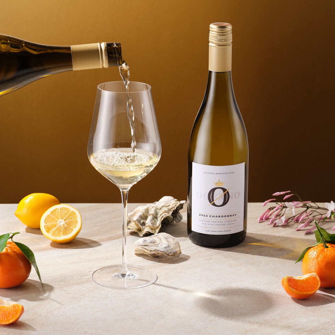 oceano zero danna space wine chardonnay tabletop photographer dan simmons pour 1