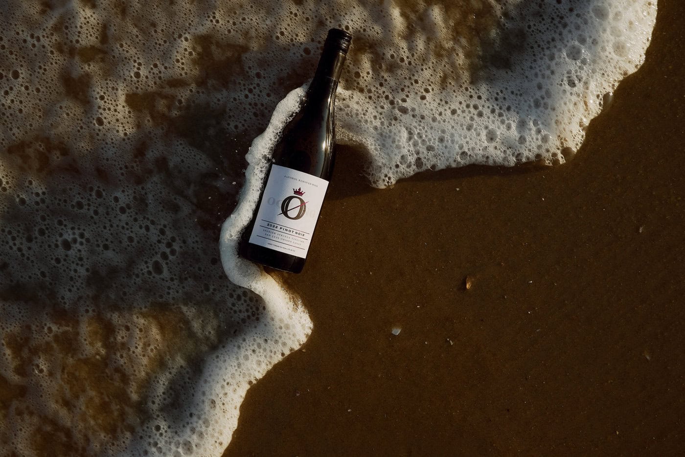 Wine bottles, dealcoholization services and non-alcoholic wine production process